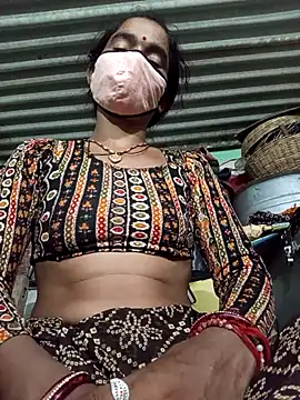 MISS LOVE 001 online show from 10/14/25, 05:25