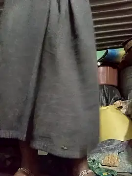 MISS LOVE 001 online show from 10/15/25, 07:14