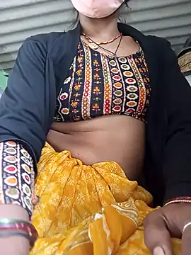 MISS LOVE 001 online show from 10/23/25, 08:46