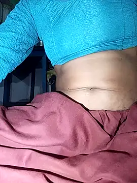 MISS LOVE 001 online show from 10/24/25, 05:53