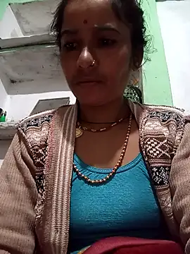 MISS LOVE 001 online show from 12/05/25, 06:26