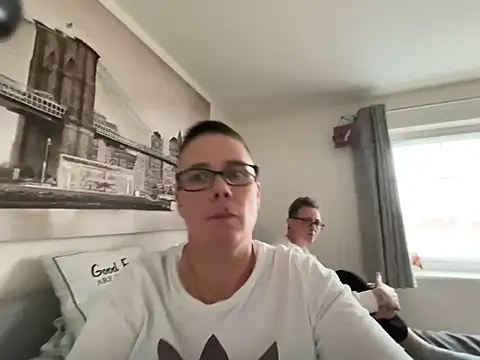 voluptuous-minx online show from 02/15/26, 03:31