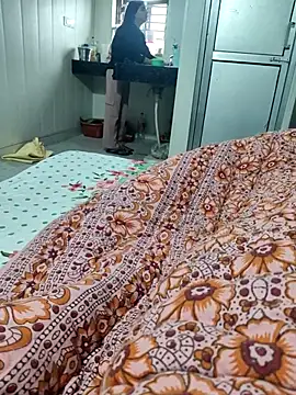 Radhika 01 online show from 11/28/25, 04:59