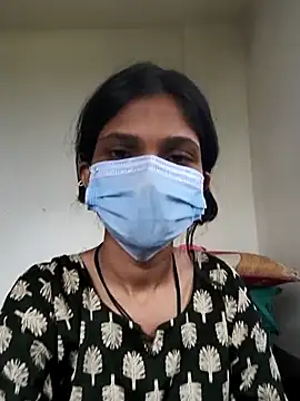 Snapshot of Shivani2002 chatting on 11/05/25, 08:25 Shivani2002 online show from 11/05/25, 08:25