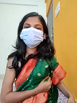 Snapshot of Shivani2002 chatting on 11/21/25, 01:15 Shivani2002 online show from 11/21/25, 01:15