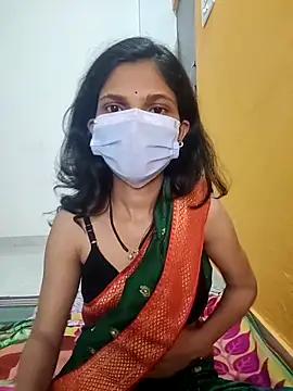 Snapshot of Shivani2002 chatting on 11/21/25, 05:33 Shivani2002 online show from 11/21/25, 05:33