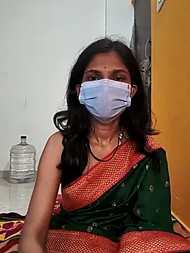 Snapshot of Shivani2002 chatting on 12/04/25, 01:15 Shivani2002 online show from 12/04/25, 01:15