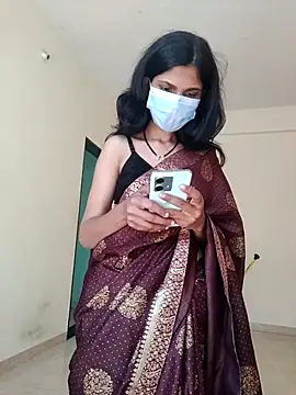 Snapshot of Shivani2002 chatting on 12/20/25, 07:15 Shivani2002 online show from 12/20/25, 07:15