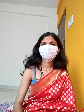 Snapshot of Shivani2002 chatting on 12/21/25, 01:57 Shivani2002 online show from 12/21/25, 01:57