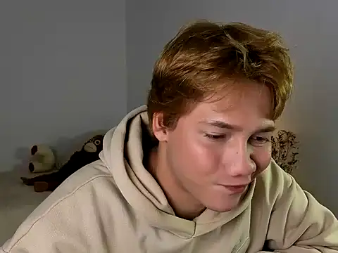 ConnieVarela online show from 12/15/25, 02:16