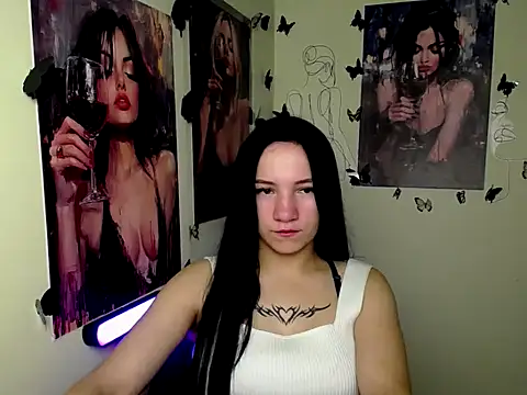 Snapshot of Em7MaA chatting on 09/28/25, 06:57 Em7MaA online show from 09/28/25, 06:57