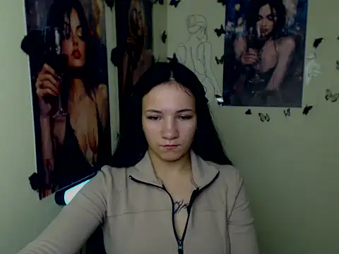 Snapshot of Em7MaA chatting on 11/04/25, 01:10 Em7MaA online show from 11/04/25, 01:10