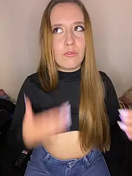 Snapshot of Cutie_blondie chatting on 10/02/25, 06:59 Cutie blondie online show from 10/02/25, 06:59