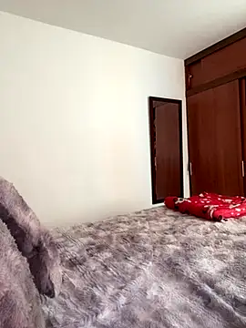 Snapshot of Cutie_blondie chatting on 12/02/25, 05:30 Cutie blondie online show from 12/02/25, 05:30