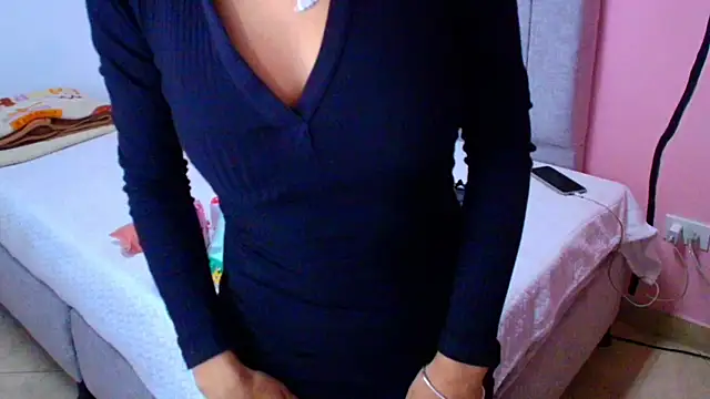 Emily  parker   online show from 10/08/25, 12:47