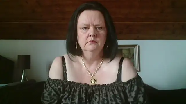 TiffanyMature online show from 10/02/25, 08:43