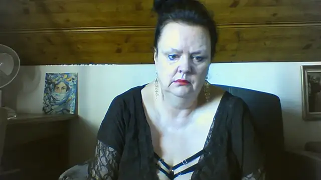 TiffanyMature online show from 04/02/26, 08:34