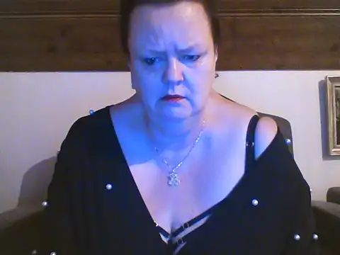 TiffanyMature online show from 04/04/26, 08:06