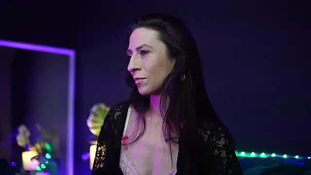 RubyRosa online show from 10/29/25, 10:11