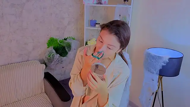 GiseleLamos online show from 10/29/25, 03:20