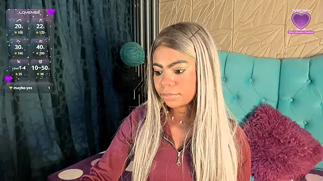 Luna Colinns online show from 09/11/25, 12:27