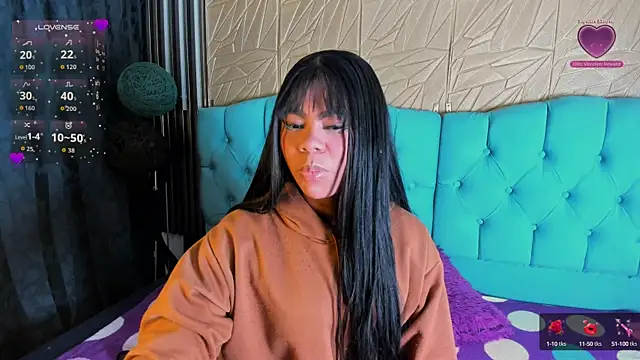 Luna Colinns online show from 09/14/25, 01:54