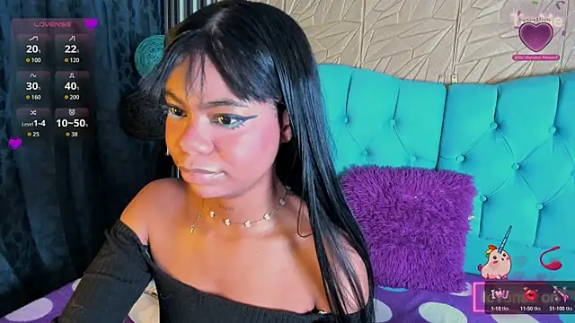 Luna Colinns online show from 09/16/25, 12:17