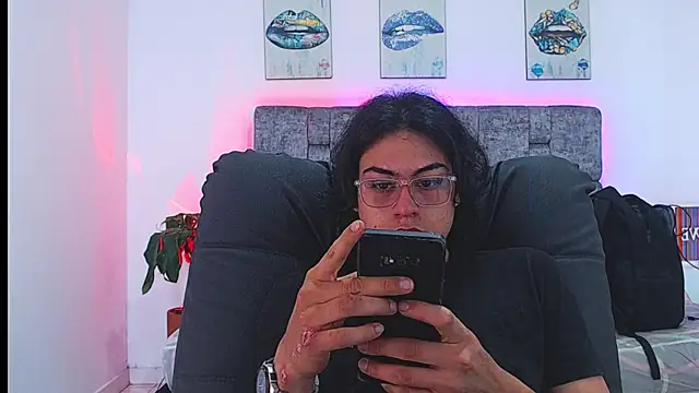 dirty model online show from 09/12/25, 01:28