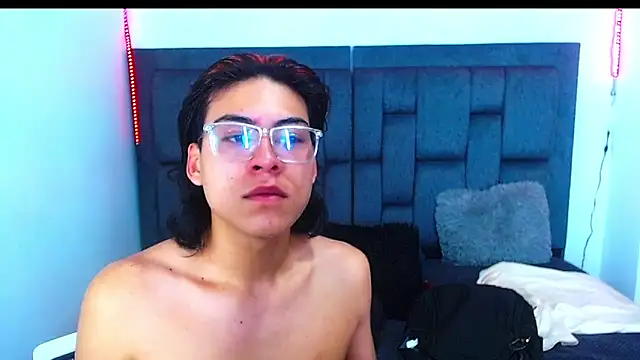 dirty model online show from 09/26/25, 07:34