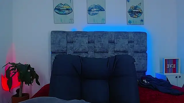 dirty model online show from 10/08/25, 03:15