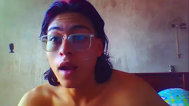 dirty model online show from 10/24/25, 02:46