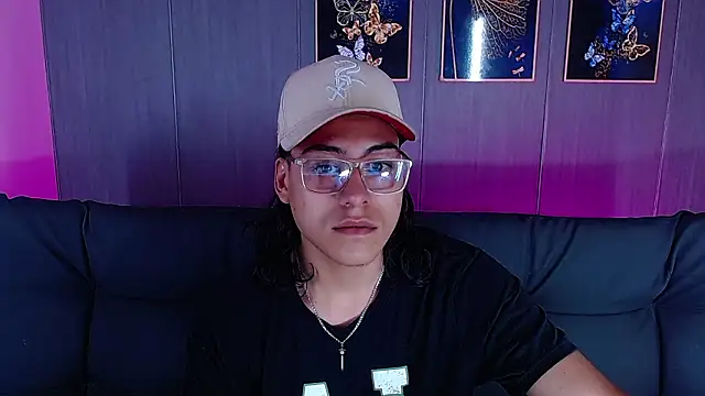 dirty model online show from 02/16/26, 09:44