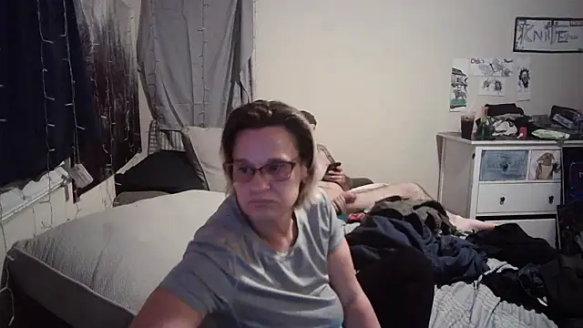 Snapshot of PremiumKitty chatting on 01/18/26, 06:06 PremiumKitty online show from 01/18/26, 06:06