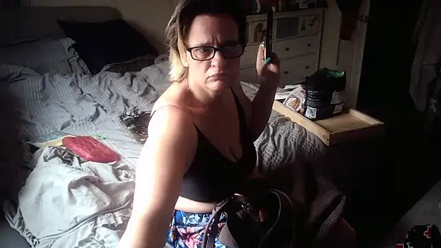 Snapshot of PremiumKitty chatting on 02/16/26, 09:55 PremiumKitty online show from 02/16/26, 09:55