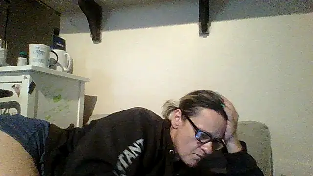 Snapshot of PremiumKitty chatting on 02/21/26, 01:17 PremiumKitty online show from 02/21/26, 01:17