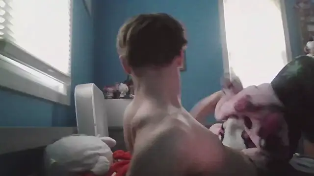 Liam axel35 online show from 11/08/25, 06:40