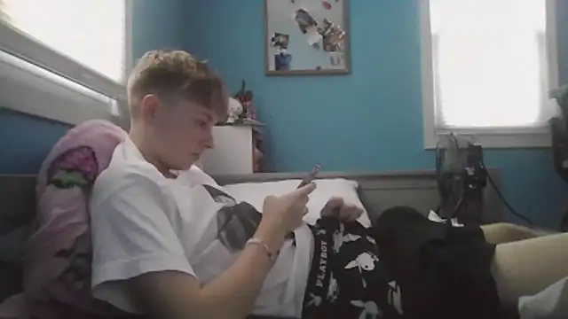 Liam axel35 online show from 11/15/25, 08:49