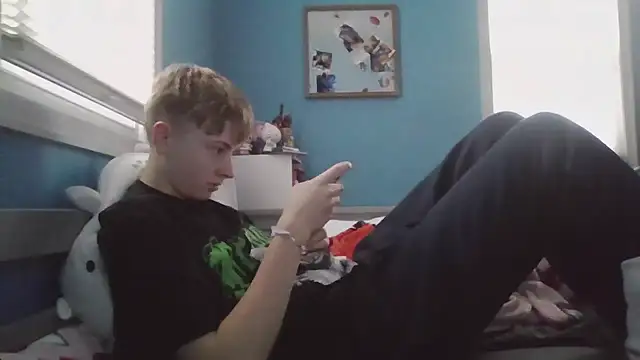 Liam axel35 online show from 11/19/25, 08:42