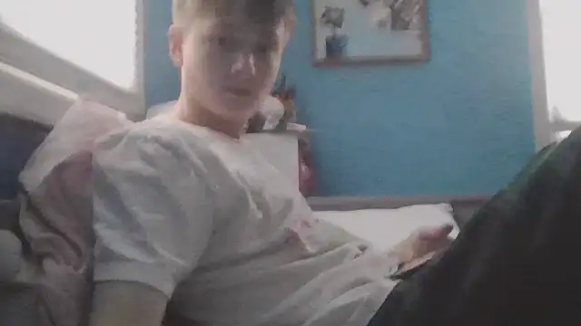 Liam axel35 online show from 12/04/25, 08:28