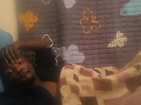 Snapshot of thabang2222 chatting on 11/04/25, 06:01 thabang2222 online show from 11/04/25, 06:01