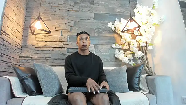 ItaloMoore online show from 10/01/25, 11:49