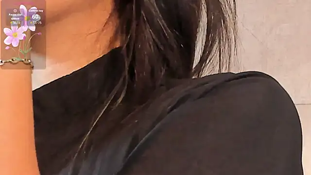 VioletHilton online show from 11/20/25, 07:46