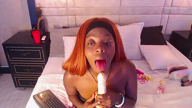 OliviaGarciaa online show from 10/03/25, 07:55