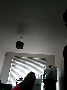 Snapshot of Dazbaz12 chatting on 09/09/25, 03:33 Dazbaz12 online show from 09/09/25, 03:33