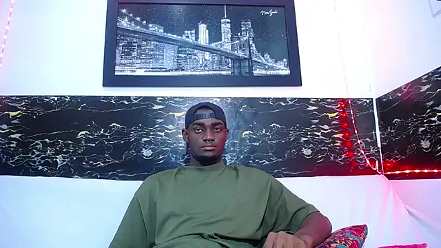 Snapshot of eebony_stallion chatting on 09/10/25, 03:17 eebony stallion online show from 09/10/25, 03:17