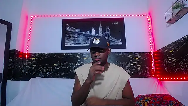 Snapshot of eebony_stallion chatting on 09/17/25, 03:30 eebony stallion online show from 09/17/25, 03:30