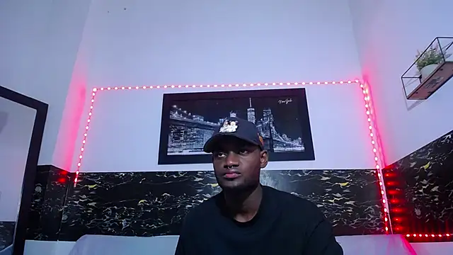 Snapshot of eebony_stallion chatting on 09/18/25, 03:08 eebony stallion online show from 09/18/25, 03:08