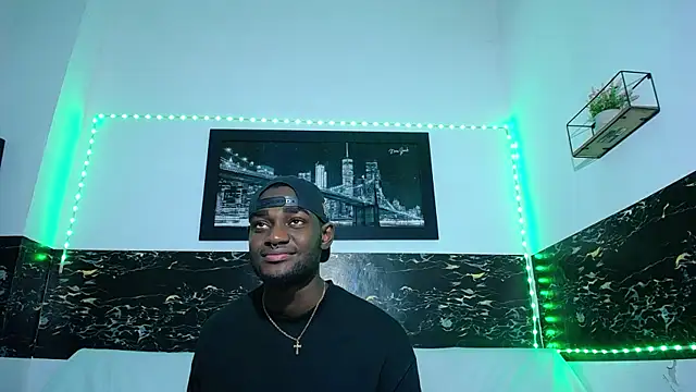 Snapshot of eebony_stallion chatting on 09/23/25, 03:20 eebony stallion online show from 09/23/25, 03:20