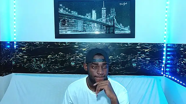 Snapshot of eebony_stallion chatting on 09/28/25, 03:34 eebony stallion online show from 09/28/25, 03:34