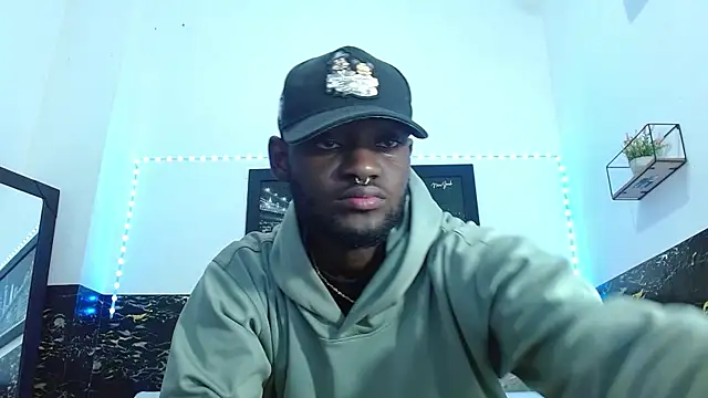 Snapshot of eebony_stallion chatting on 10/02/25, 03:02 eebony stallion online show from 10/02/25, 03:02